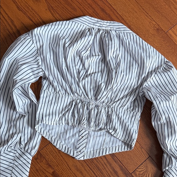 Topshop White Blouse with Black Pinstripes - Picture 3 of 3